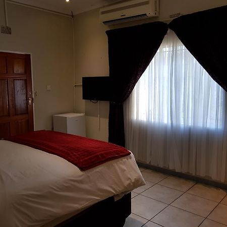 Batho Pele Lodge Gaborone Kültér fotó