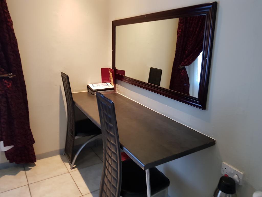 Batho Pele Lodge Gaborone Kültér fotó