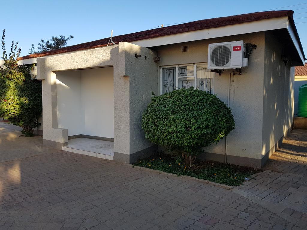 Batho Pele Lodge Gaborone Kültér fotó